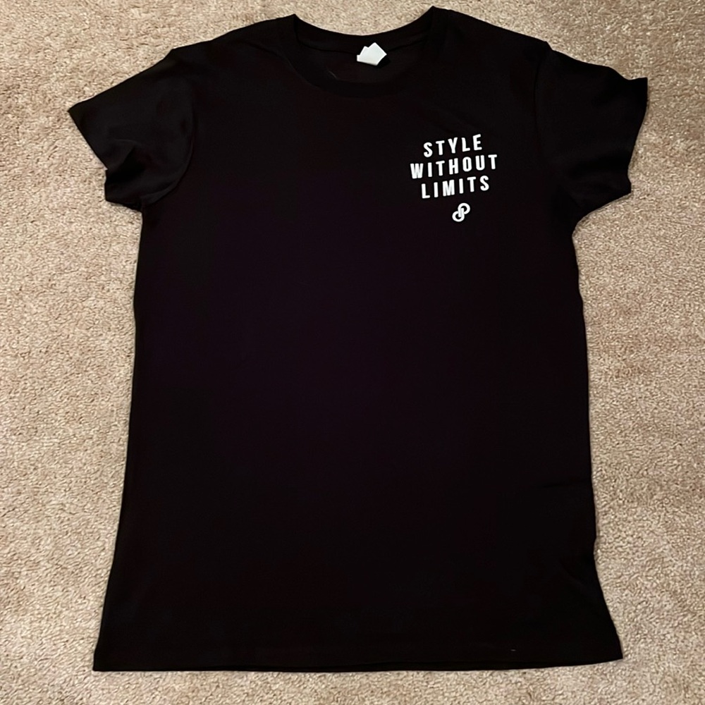 Poshmark Style Without Limits Seller Stylist Revolution Graphic Tee Shirt